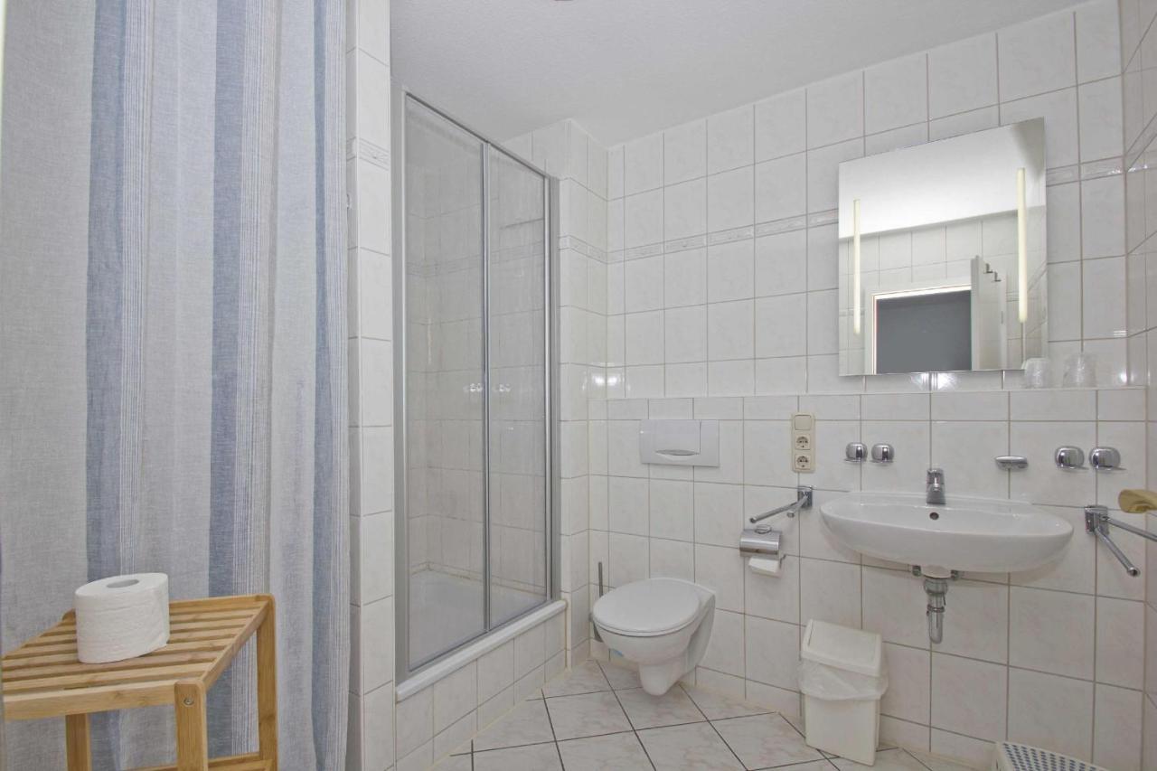 Ferienwohnung Mit Balkon, Gratis Nutzung Vom Ahoi Erlebnisbad Und Sauna In Sellin - Haus Strandeck Fewo 19 Гьорен Екстериор снимка